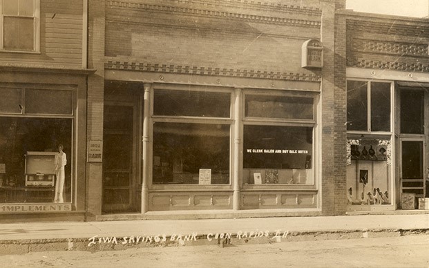 Iowa savings bank image